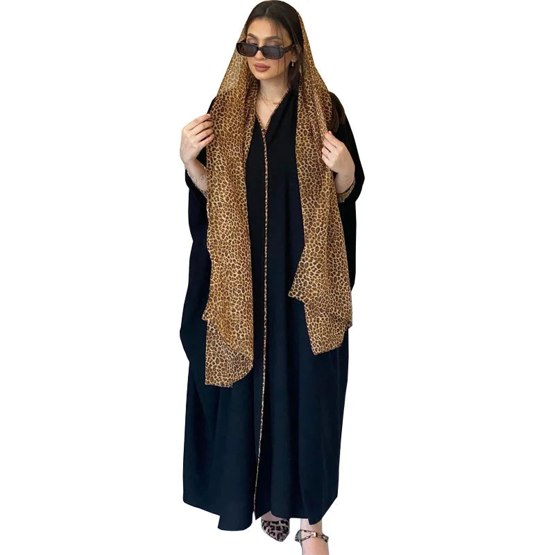 Abaya Noire Femme Turquie Dubai Imprimé Léopard avec Hijab — Col V Musulmane