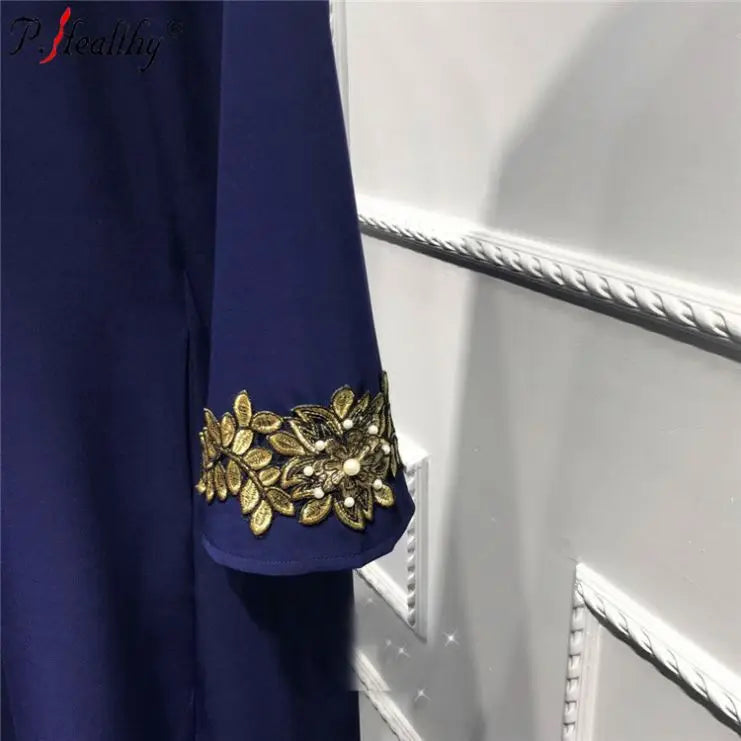 Robe Phealthy Grande Taille Broderie Perles Luxe — Nouvelle Collection