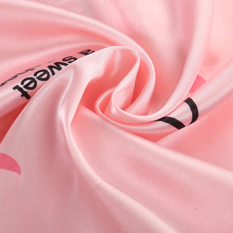 Pyjama Satin Femme 7 Pièces Col Revers Imprimé Cerises — Soie Douce
