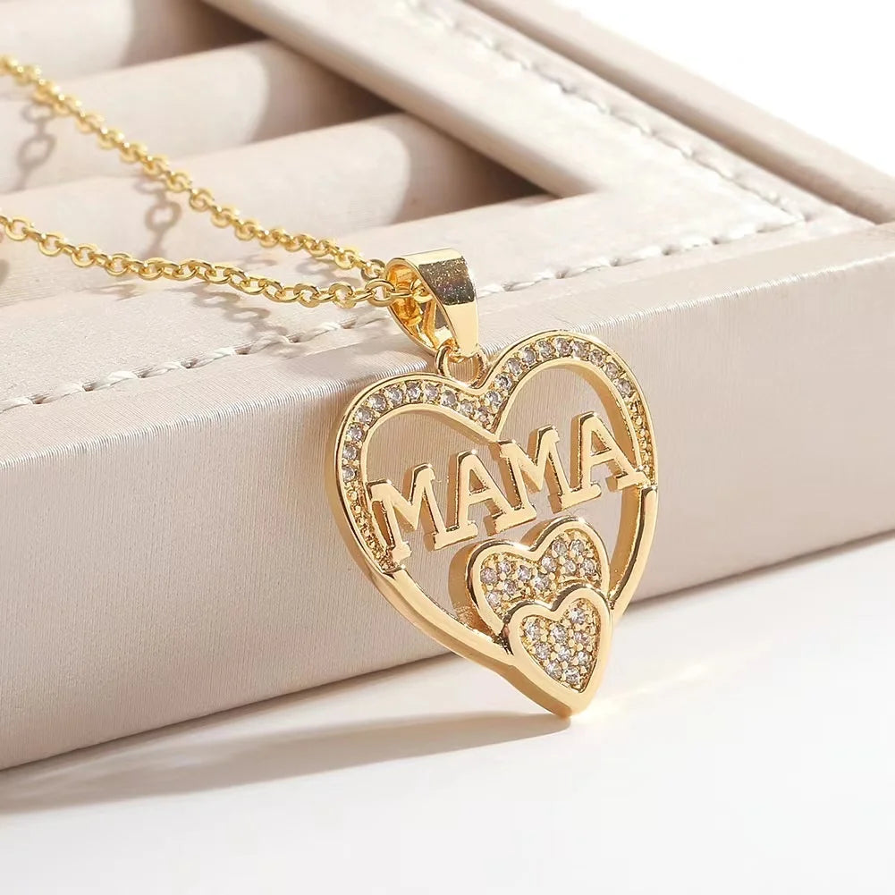 Collier Femme Élégant — Pendentif Amour MOM, Cadeau Idéal Fête des Mères
