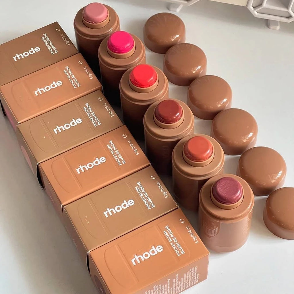 Fond de Teint Cushion Blush & Lip Gloss — Coque iPhone 17/16, Maquillage Naturel