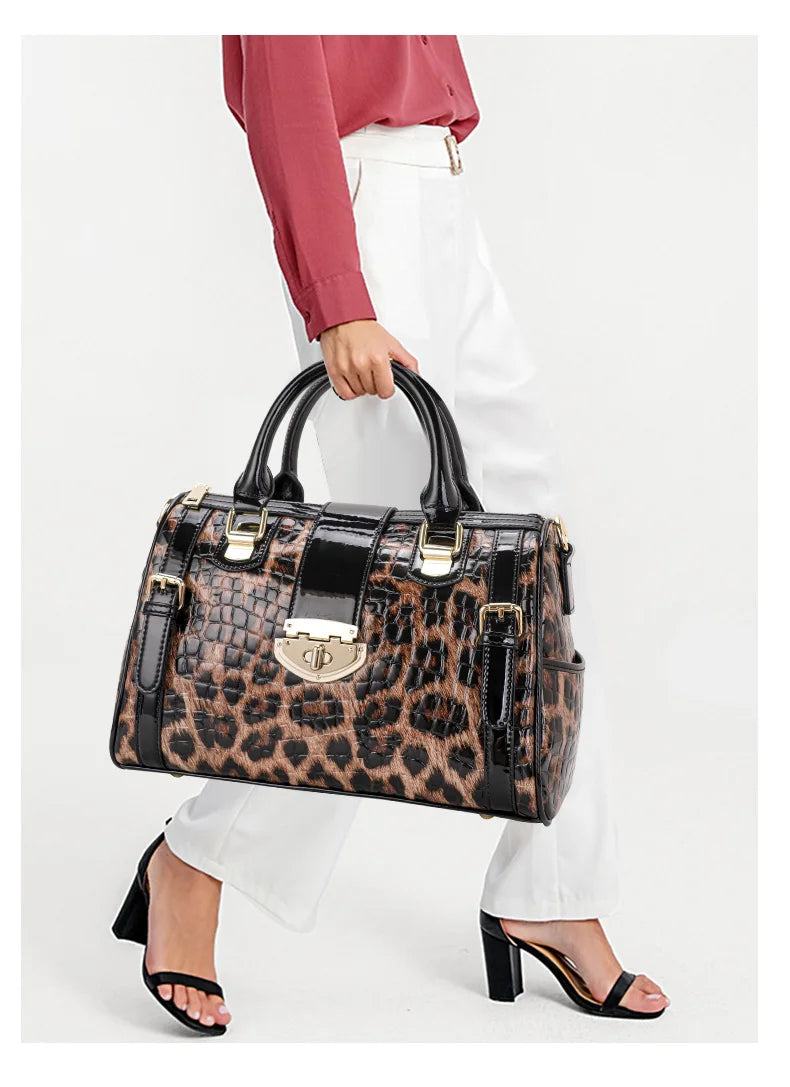 Sac Boston Femme Cuir Véritable Imprimé Léopard — Style Luxe Tendance