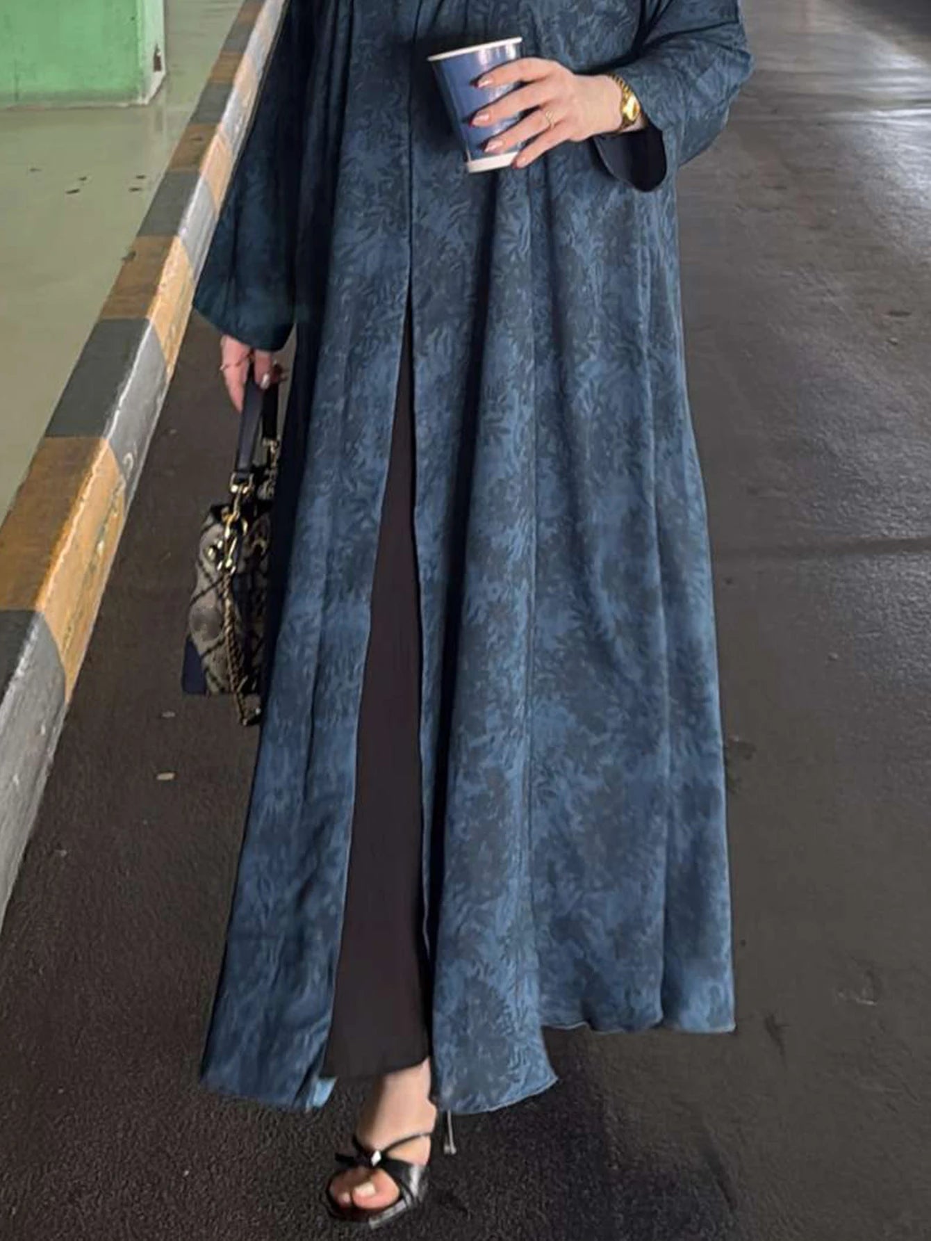 Abaya Longue Manches Longues Femme Musulmane — Robe Imprimée avec Foulard, Moyen-Orient