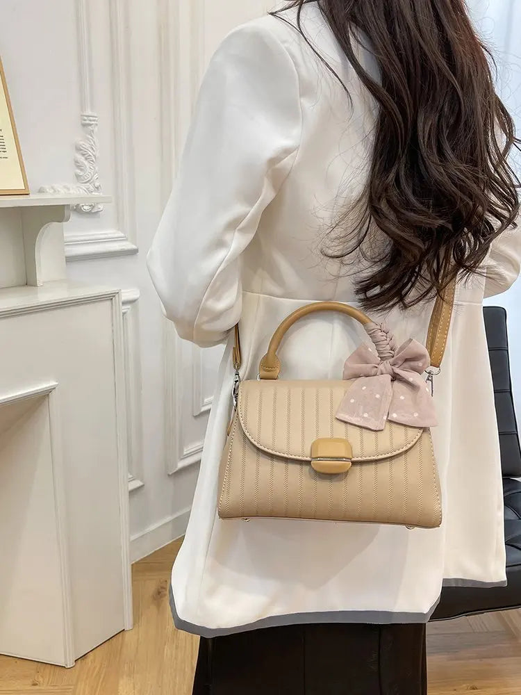 Sac Satchel Carré Minimaliste Femme — Détail Cuir, Grande Capacité, Sac Couches Luxe