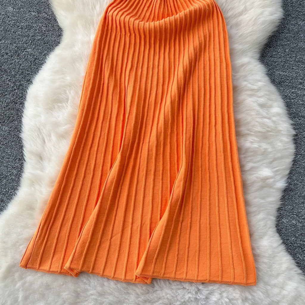 Robe Longue Tricotée Plissée Taille Haute — Bretelles, Sans Manches, Bodycon Élégante
