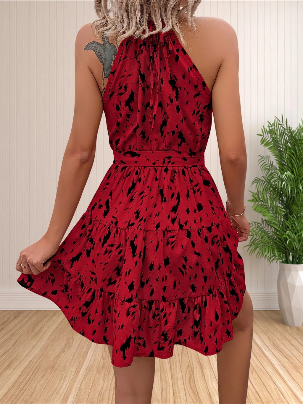 Robe Courte Boho Halter Fleurs & Pois 2024 — Sans Manches, Volantée, Été Femme