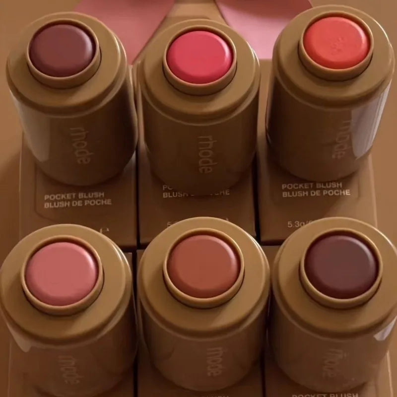 Fond de Teint Cushion Blush & Lip Gloss — Coque iPhone 17/16, Maquillage Naturel