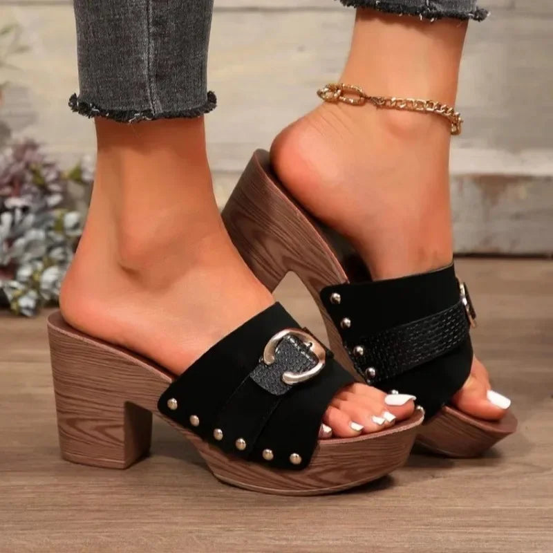 Mules Femme Semelle Épaisse Rivets Luxe 2025 — Bout Ouvert, Talon Haut Bois, Été