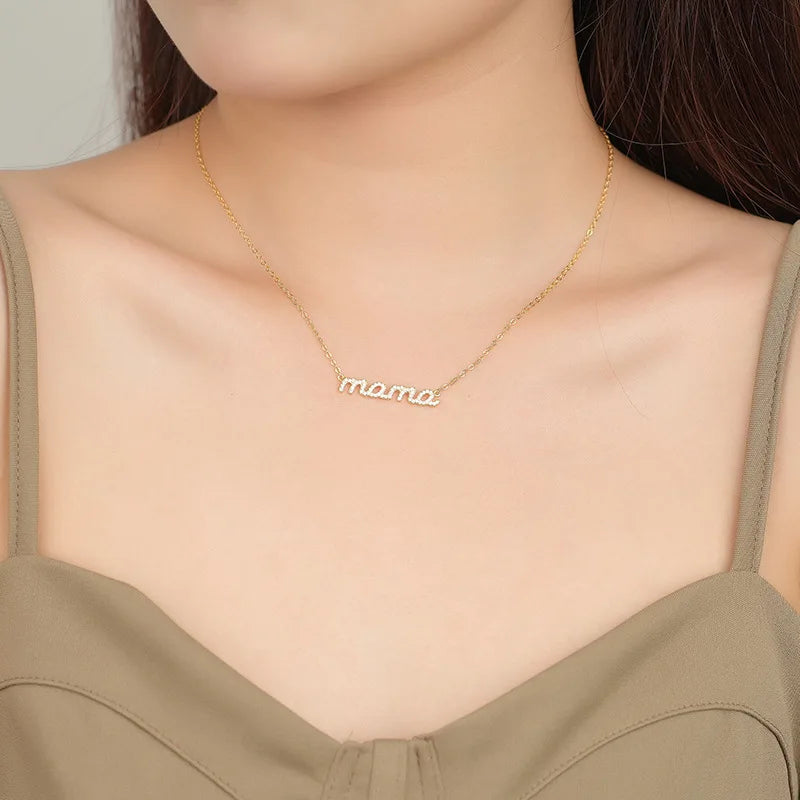 Collier MAMA en Acier Inoxydable Doré – Bijou Tendance Fête des Mères