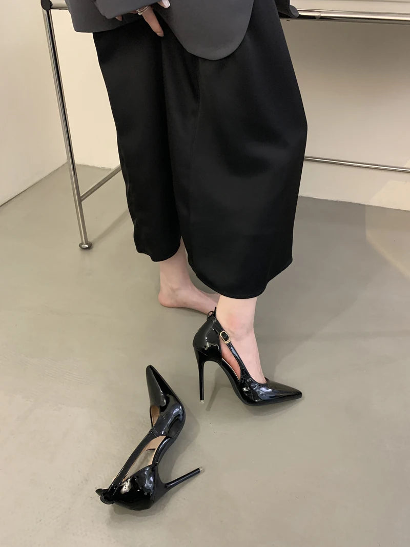 Escarpins Bordeaux Talon Aiguille 11cm — Cuir Verni Noir, Stiletto Chic, Soirée