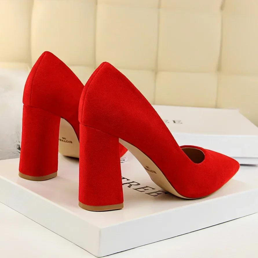 Escarpins Suède Talon Bloc 8.5cm Femme — Rouge Kaki, Soirée Danse Nightclub