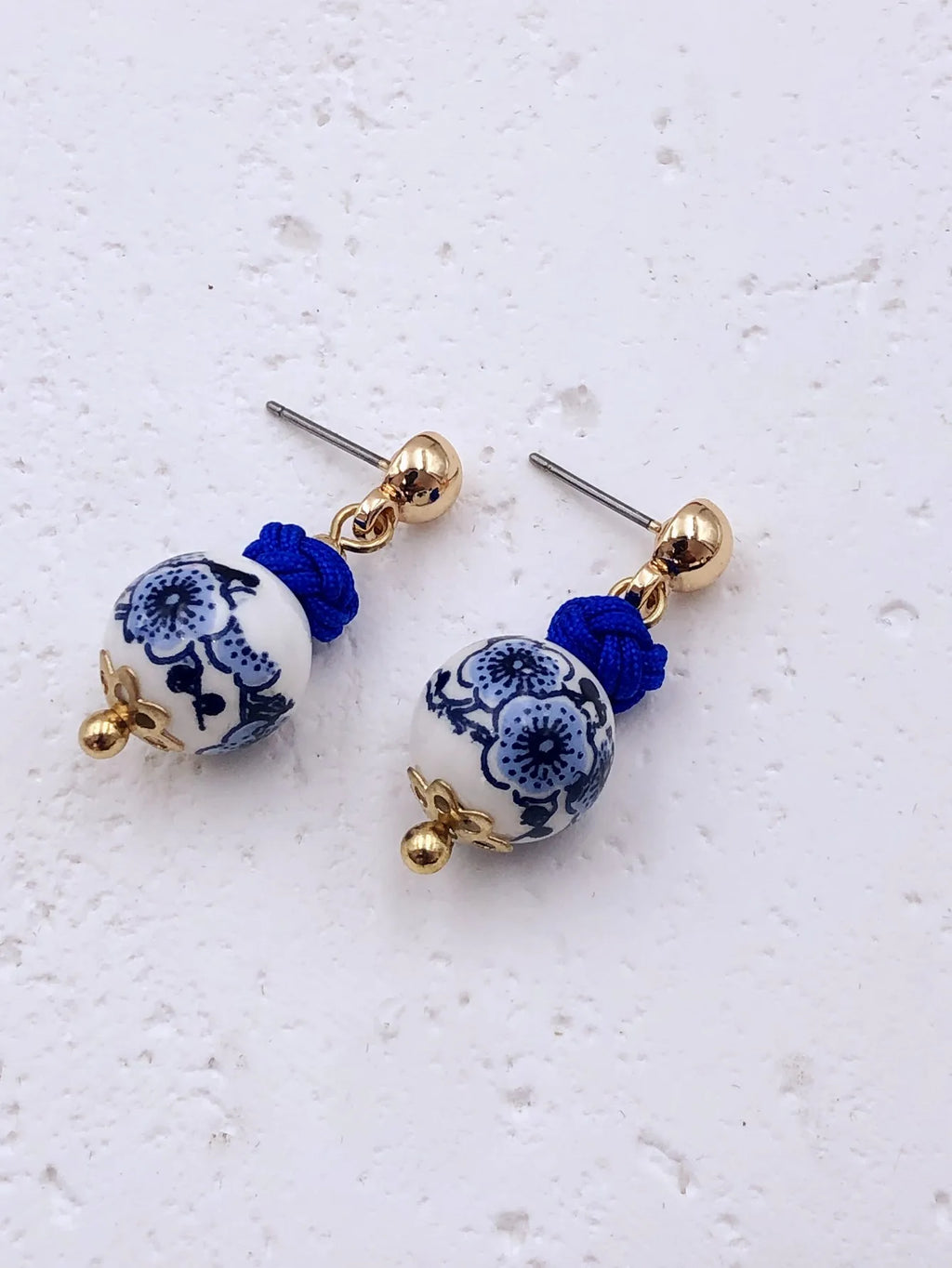 Boucles d'Oreilles Clou Céramique Style Chinois — Porcelaine Bleu & Blanc, Femme