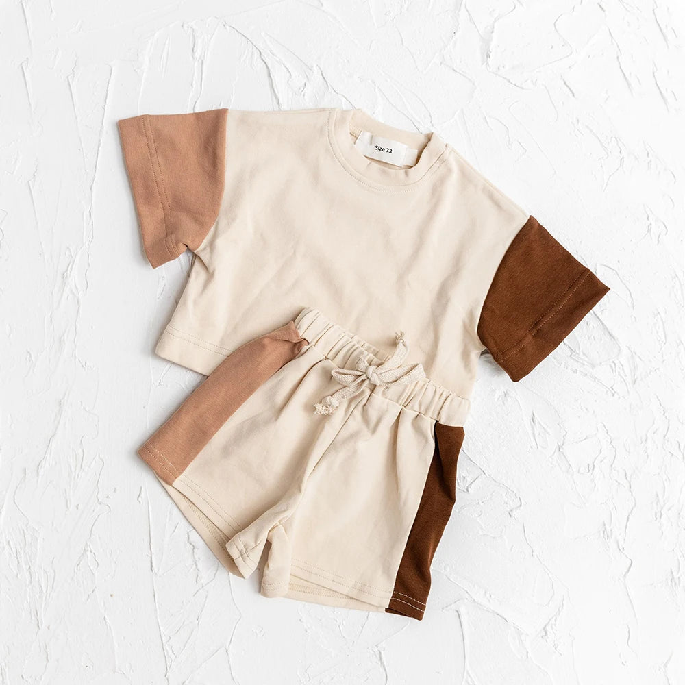 Ensemble 2 pièces bébé mixte – Top coton manches courtes & short bicolore coutures colorées, été 2025