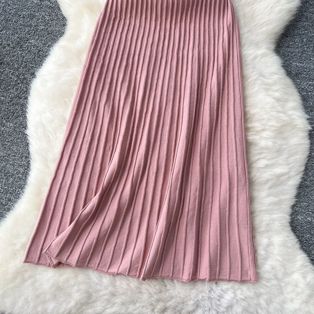 Robe Longue Tricotée Plissée Taille Haute — Bretelles, Sans Manches, Bodycon Élégante