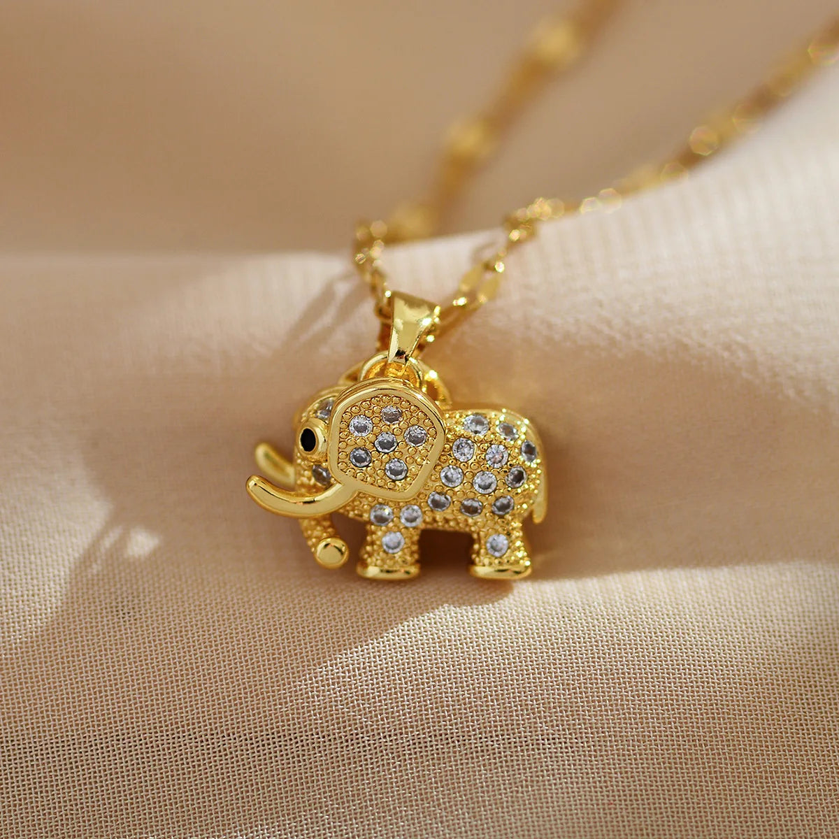 Collier Pendentif Éléphant Zircon Cubique — Cuivre Doré, Polyvalent, Homme & Femme
