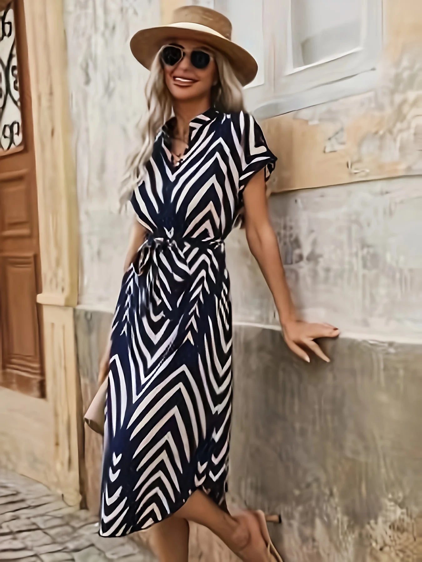 Robe Femme Col V Rayée Ceinture 2024 — Manches Courtes, Décontractée & Élégante