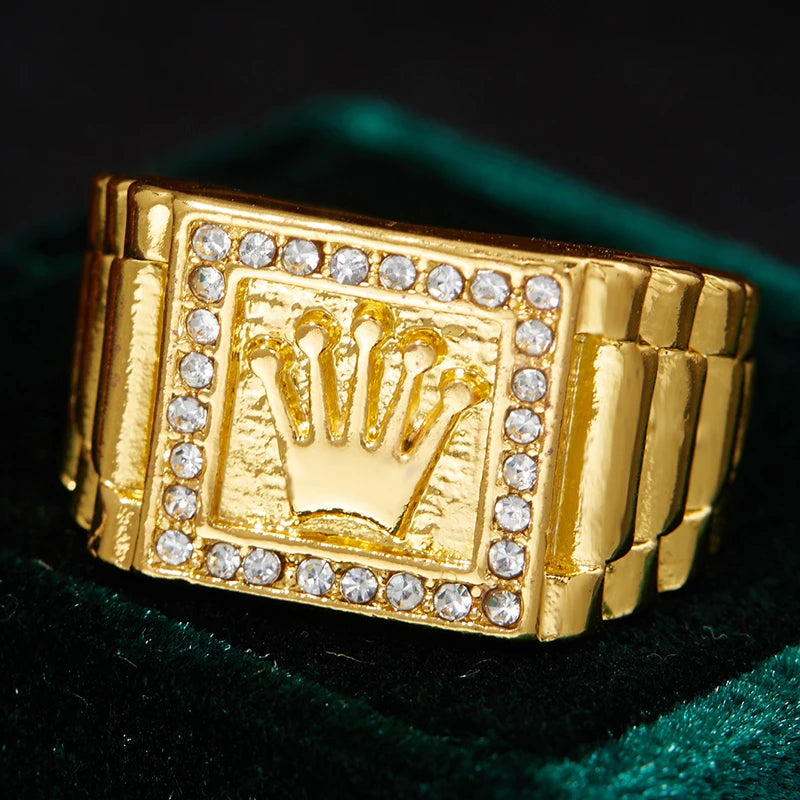 Bague Homme Luxe Couronne Zircon Dorée — Style Rétro, Glamour, Accessoire Mode