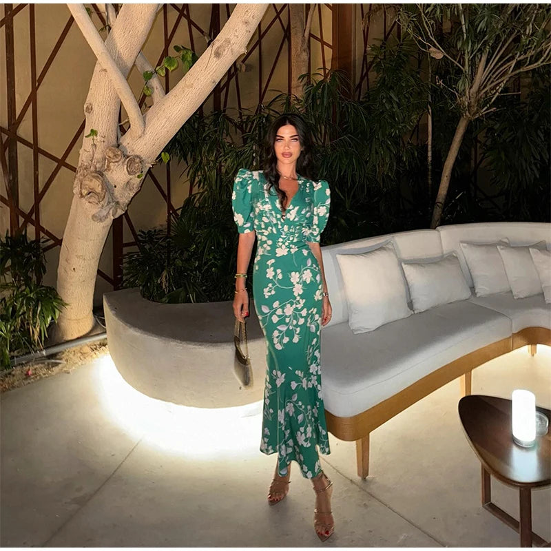 Robe Midi Imprimée Col V Profond — Manches Bouffantes, Taille Haute, Soirée 2026