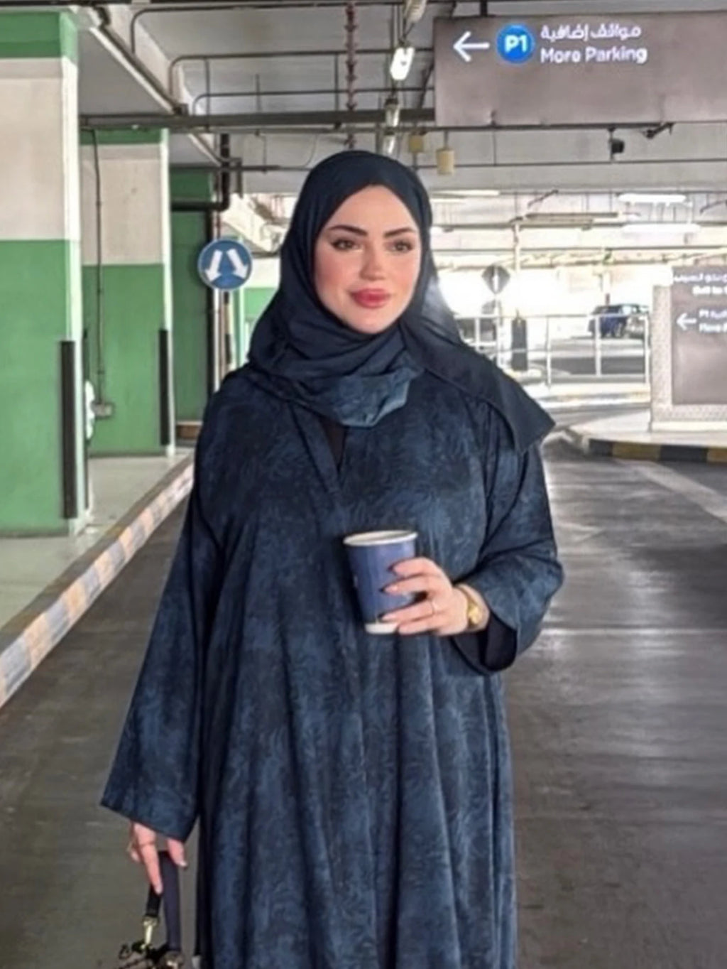 Abaya Longue Manches Longues Femme Musulmane — Robe Imprimée avec Foulard, Moyen-Orient