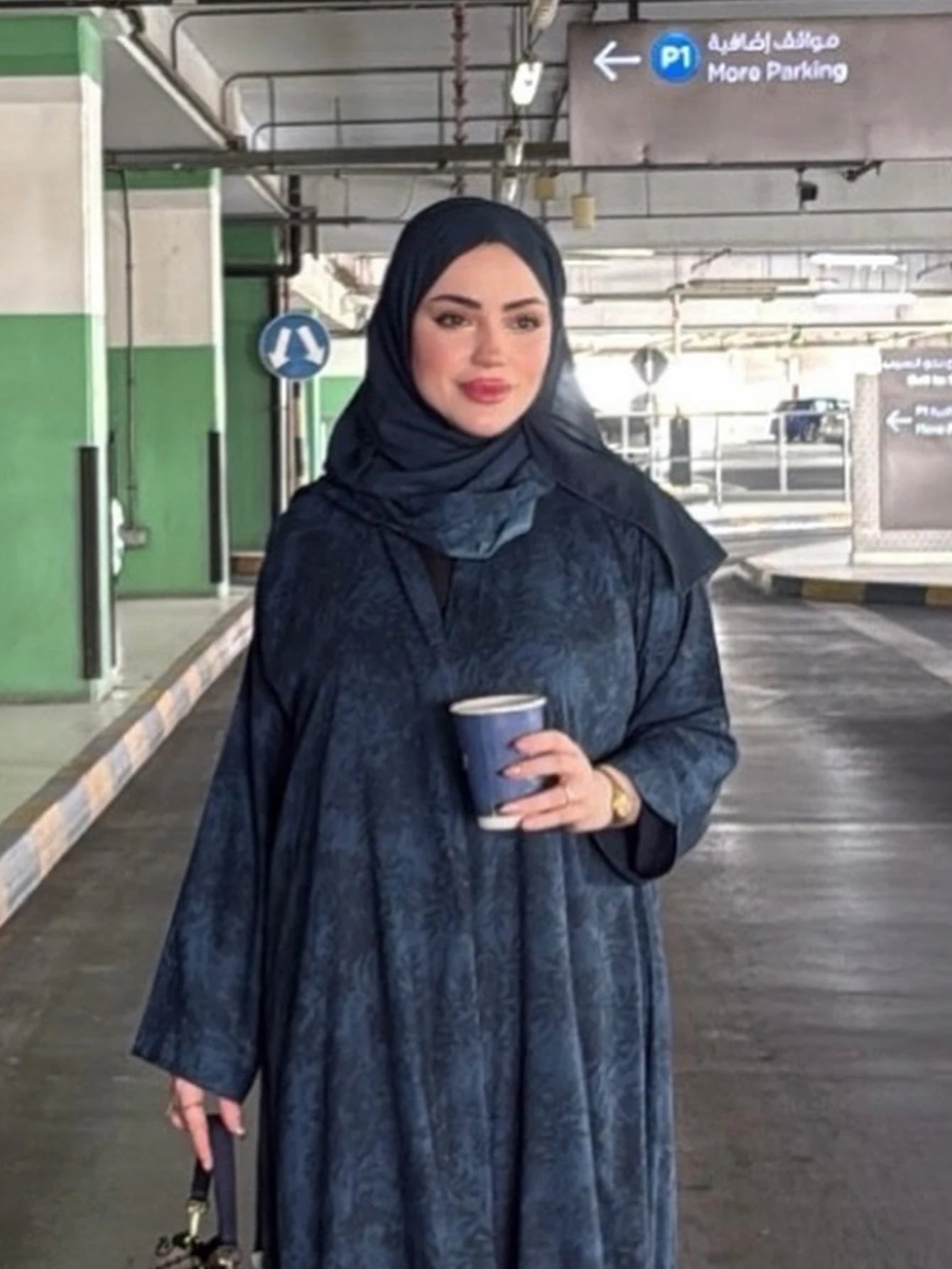 Abaya Longue Manches Longues Femme Musulmane — Robe Imprimée avec Foulard, Moyen-Orient
