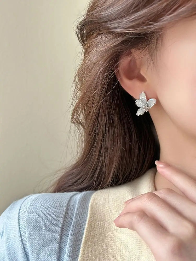Boucles d'Oreilles Papillon Cristal Fleur Coréennes — Luxe Élégant, Cadeau Mariage