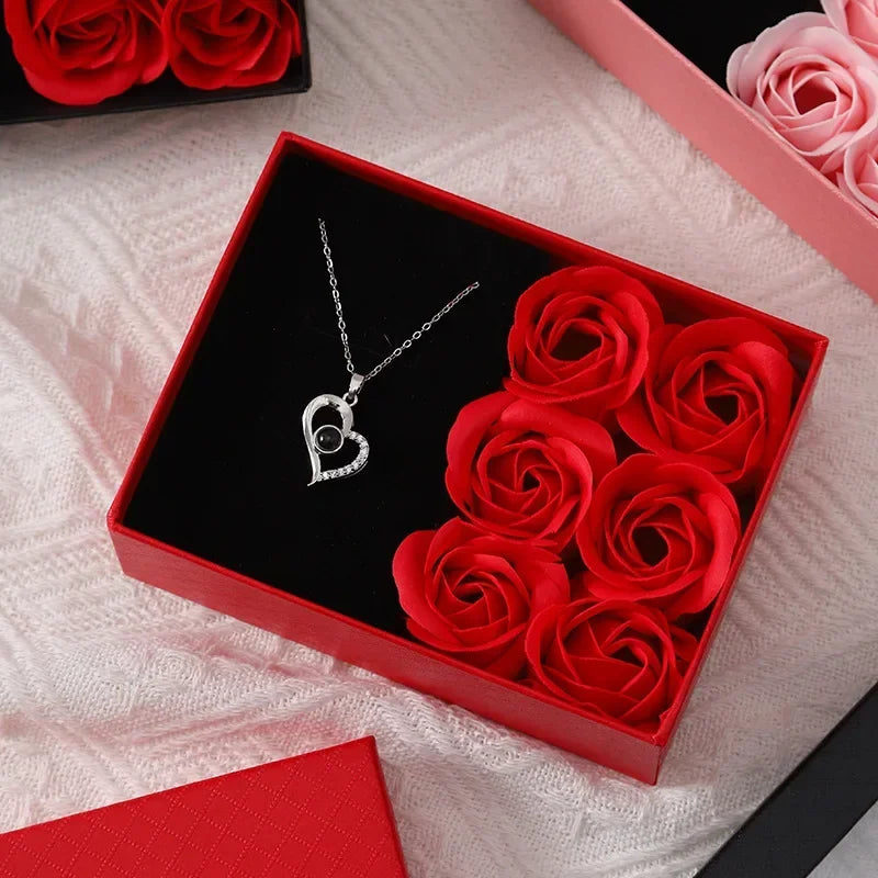 Coffret Cadeau Fête des Mères avec 6 Roses Savon & Boîte Bijoux Romantique