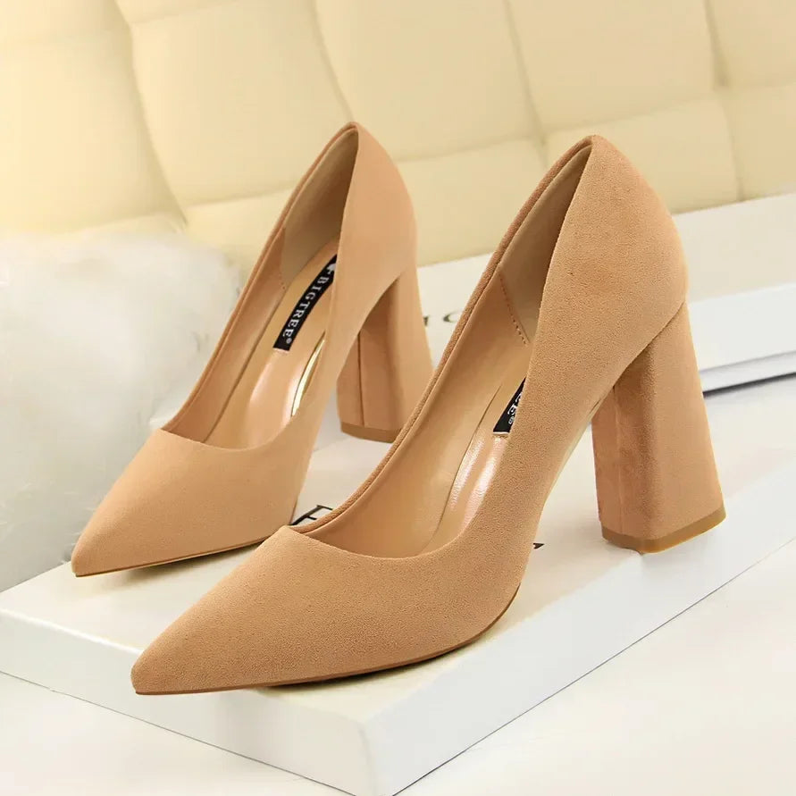 Escarpins Suède Talon Bloc 8.5cm Femme — Rouge Kaki, Soirée Danse Nightclub