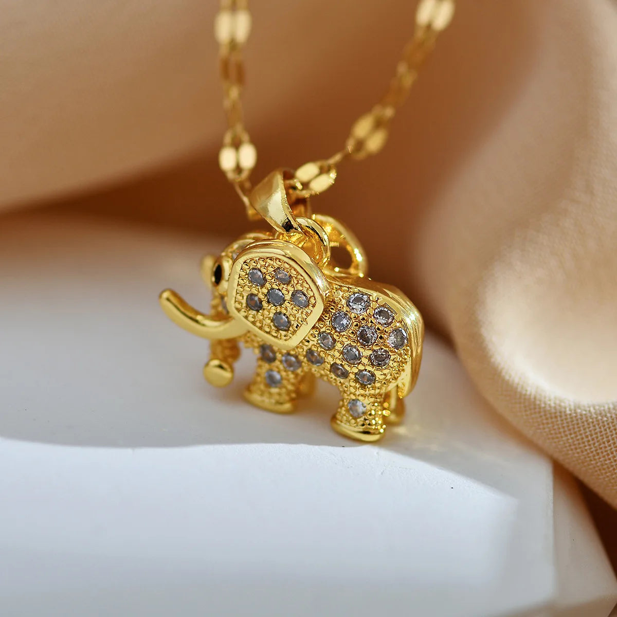Collier Pendentif Éléphant Zircon Cubique — Cuivre Doré, Polyvalent, Homme & Femme