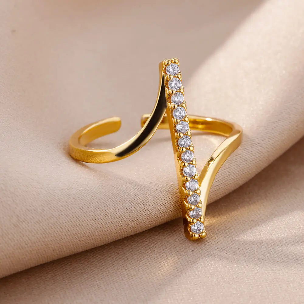 Bague Femme Zircon Géométrique Acier Doré — Ajustable, Luxe Mariage & Soirée 2024