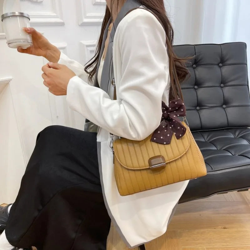 Sac Satchel Carré Minimaliste Femme — Détail Cuir, Grande Capacité, Sac Couches Luxe