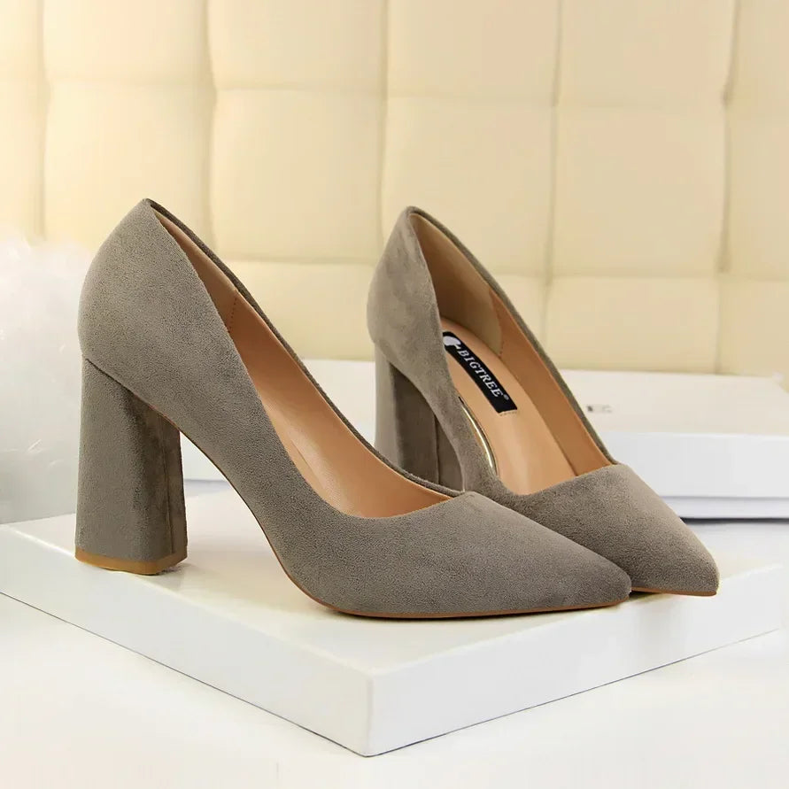 Escarpins Suède Talon Bloc 8.5cm Femme — Rouge Kaki, Soirée Danse Nightclub