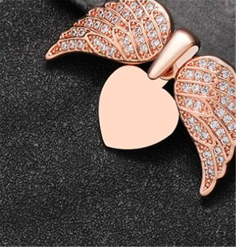 Collier Prénom Personnalisé Femme — Ras du Cou Coeur, Laiton Doré