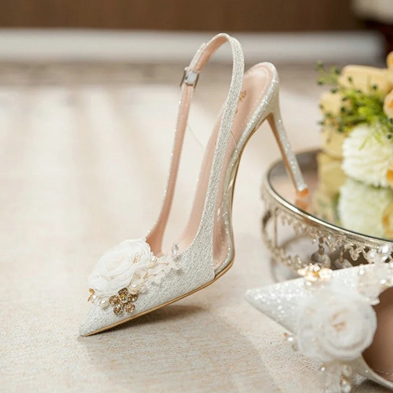 Chaussures Mariage Blanches Bout Pointu Fleurs — Talon Haut, Sandales Été Fashion 2026