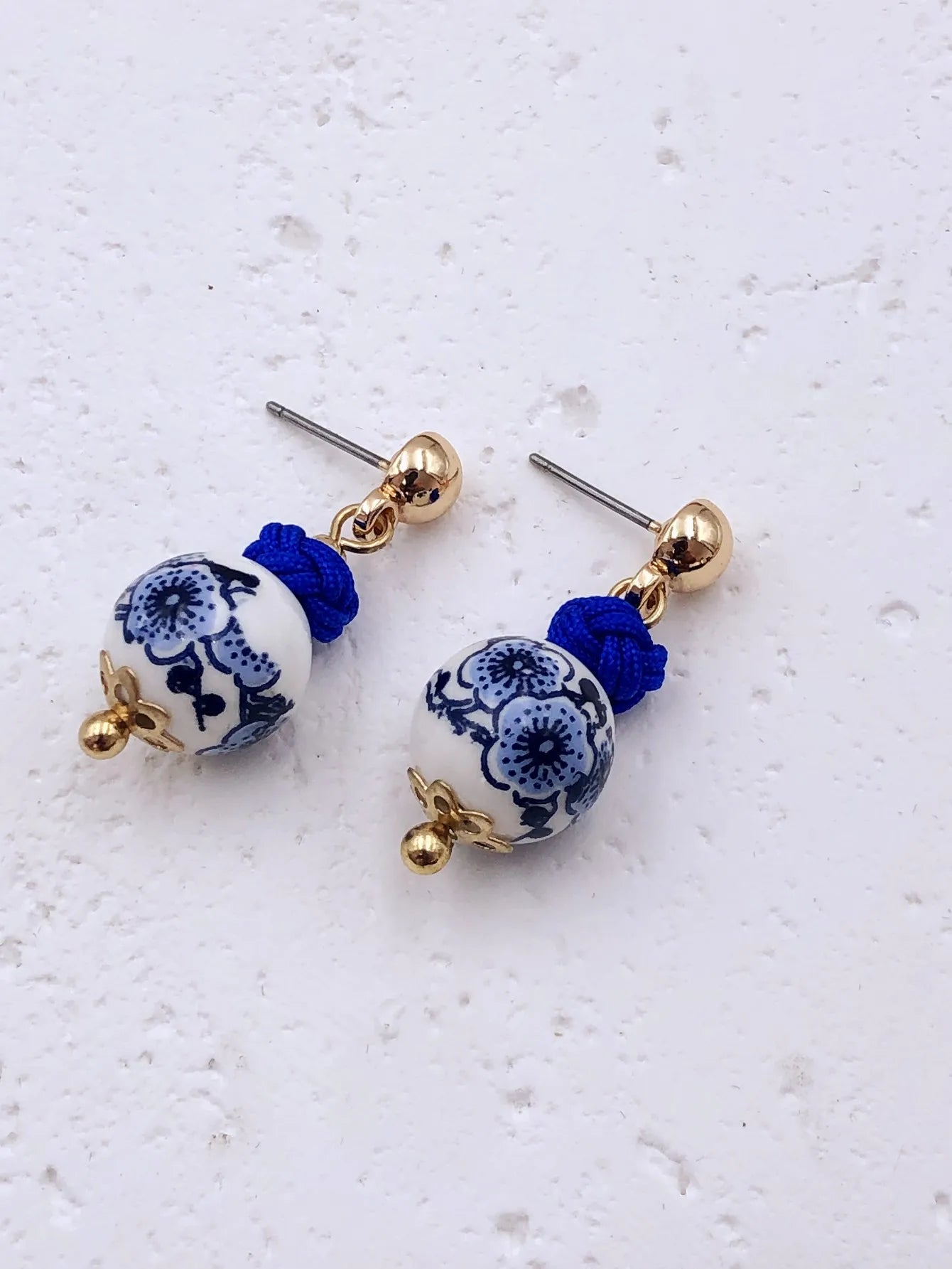 Boucles d'Oreilles Clou Céramique Style Chinois — Porcelaine Bleu & Blanc, Femme