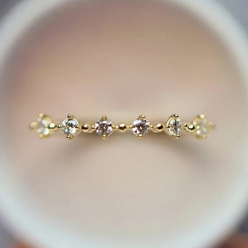 Huitan Bague Femme Zircon Cubique Minimaliste — Doré, Fine, Élégante