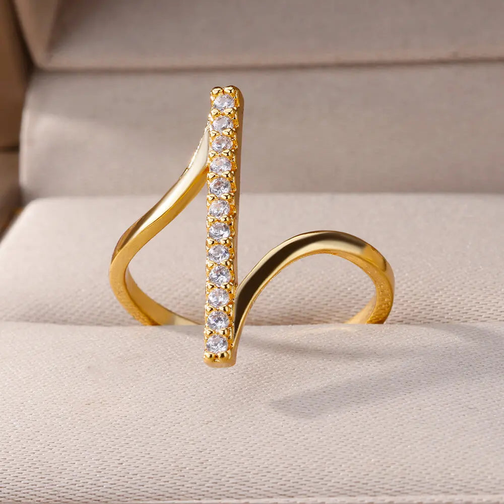 Bague Femme Zircon Géométrique Acier Doré — Ajustable, Luxe Mariage & Soirée 2024
