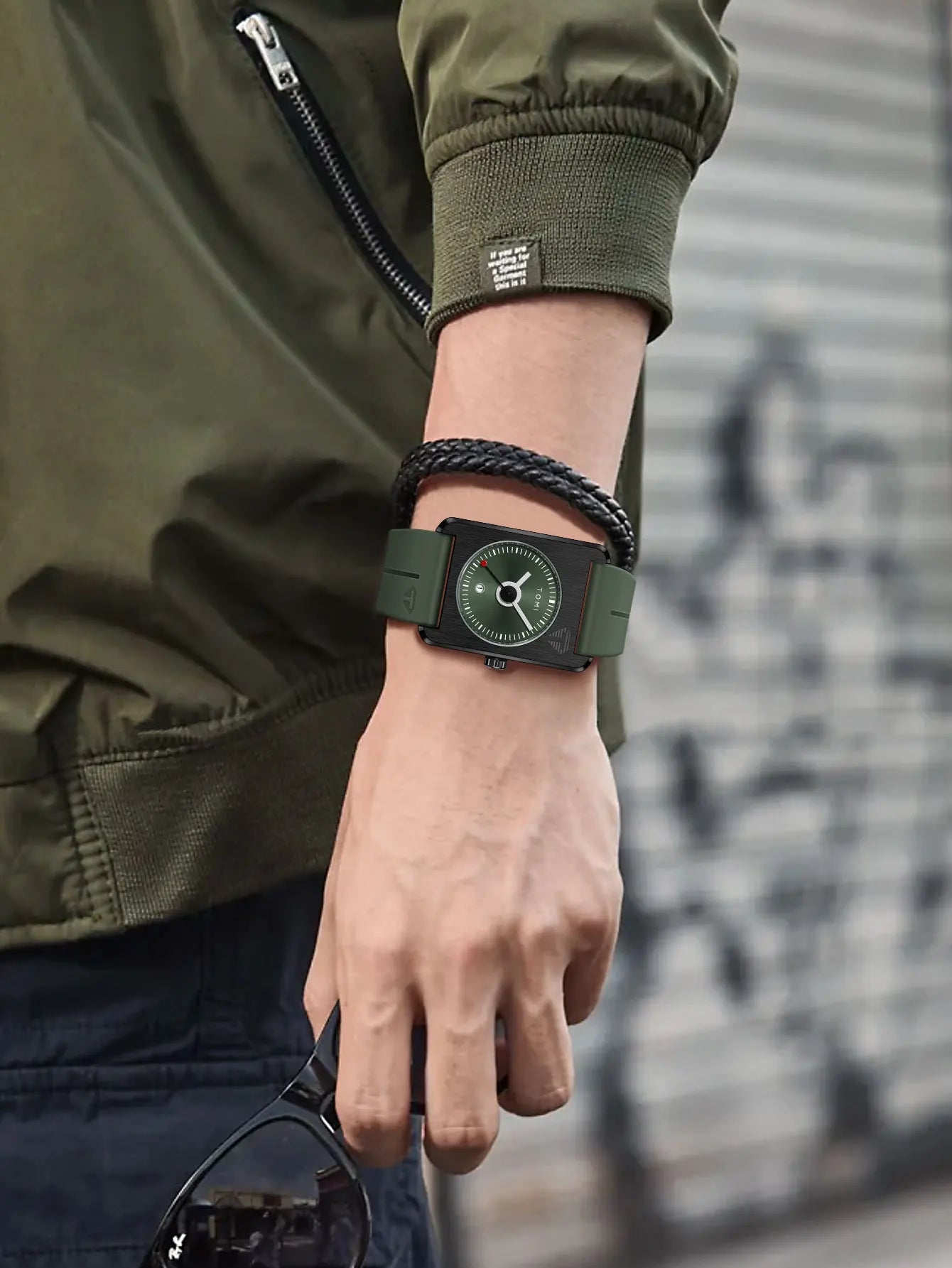 Montre Homme Fashion Quartz — Petit Cadran Carré, Boucle Magnétique, Casual Léger
