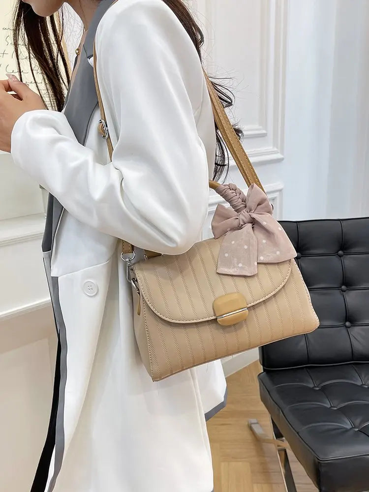 Sac Satchel Carré Minimaliste Femme — Détail Cuir, Grande Capacité, Sac Couches Luxe