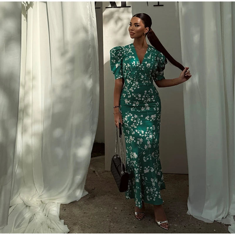 Robe Midi Imprimée Col V Profond — Manches Bouffantes, Taille Haute, Soirée 2026