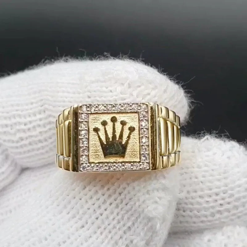Bague Homme Luxe Couronne Zircon Dorée — Style Rétro, Glamour, Accessoire Mode