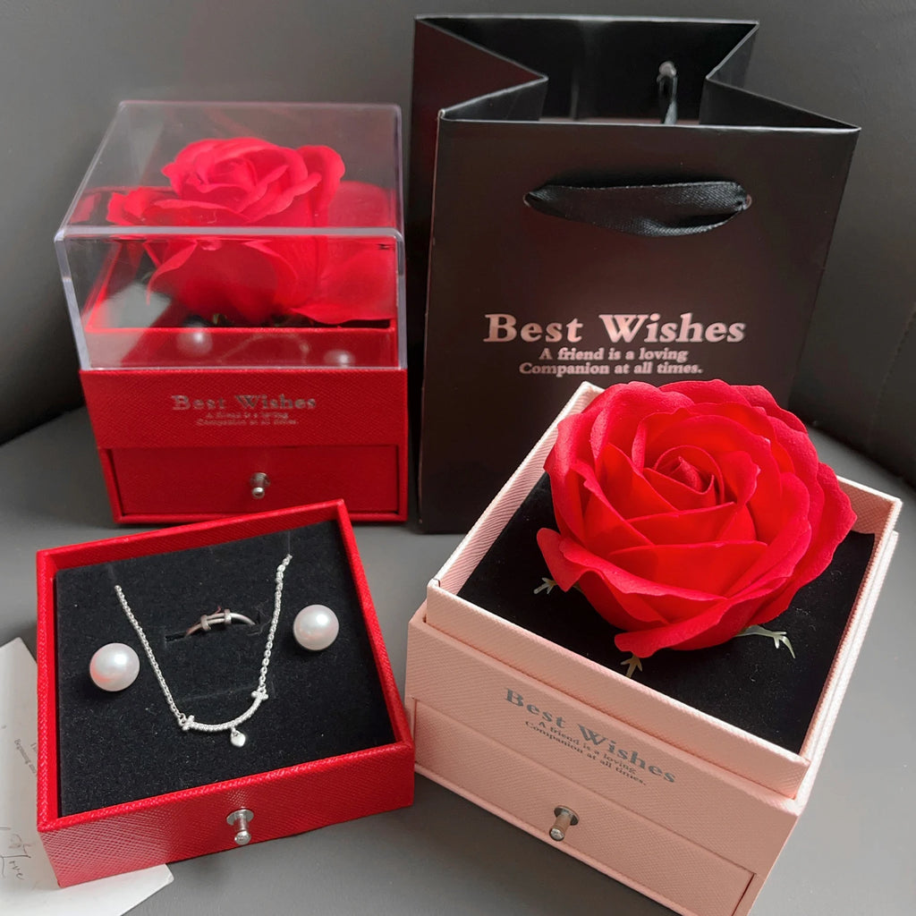 Coffret Cadeau Saint-Valentin 2025 — Collier Cœur Scintillant & Boîte Rose Luxueuse