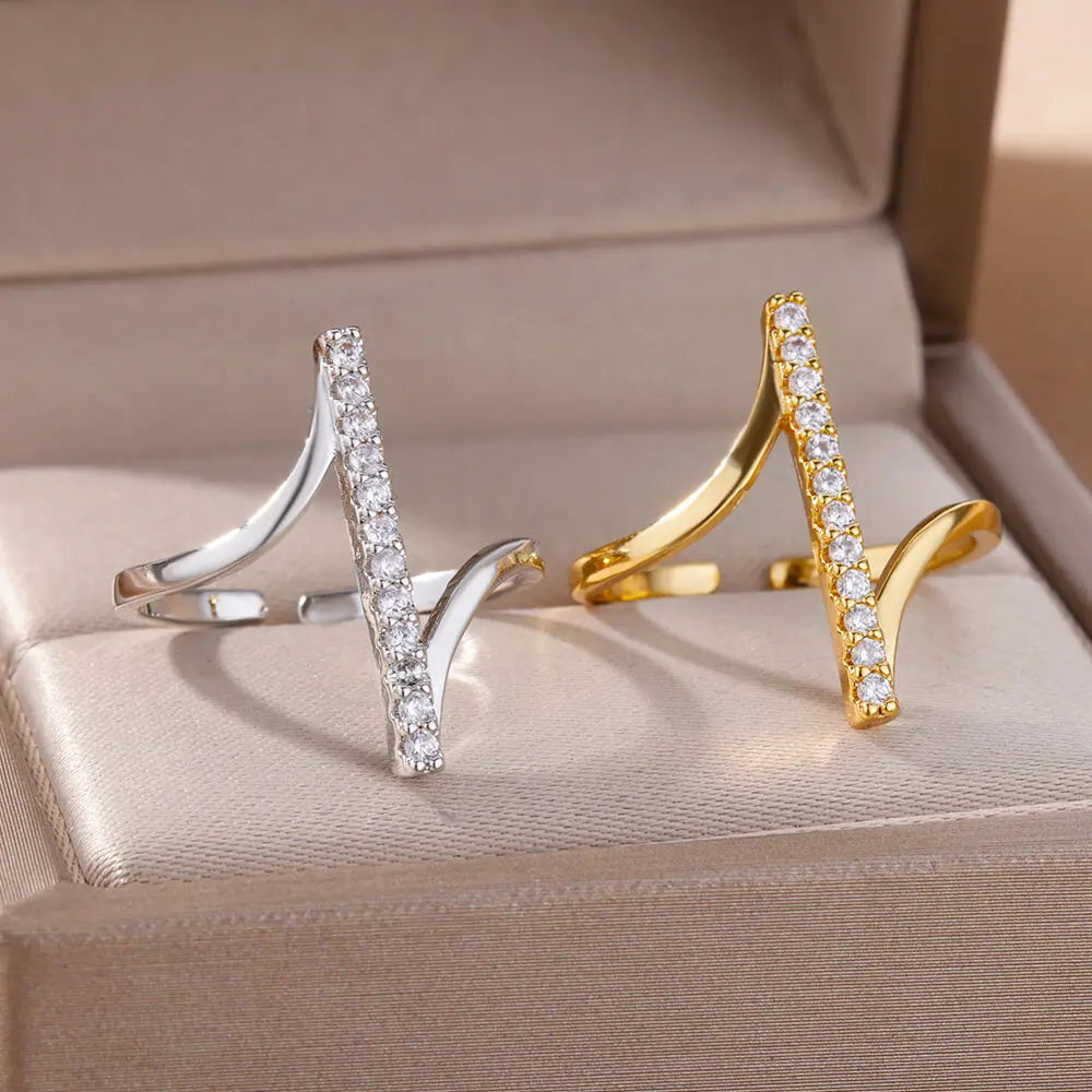 Bague Femme Zircon Géométrique Acier Doré — Ajustable, Luxe Mariage & Soirée 2024