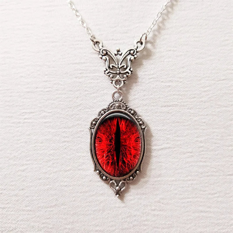 Collier Pendentif Gothique Quartz Rouge — Ovale, Vampire Halloween, Vintage Choker