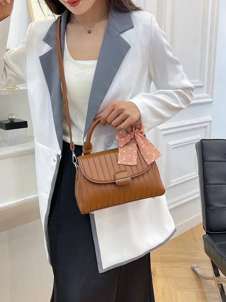 Sac Satchel Carré Minimaliste Femme — Détail Cuir, Grande Capacité, Sac Couches Luxe
