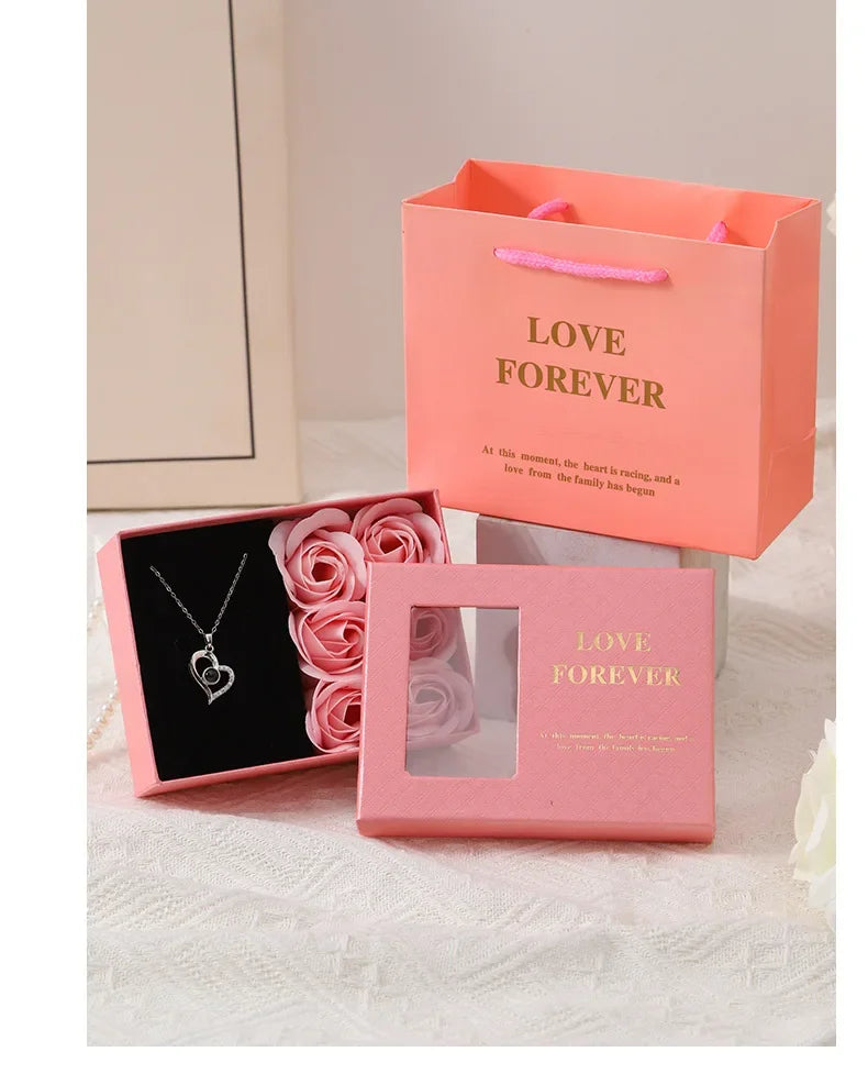 Coffret Cadeau Fête des Mères avec 6 Roses Savon & Boîte Bijoux Romantique