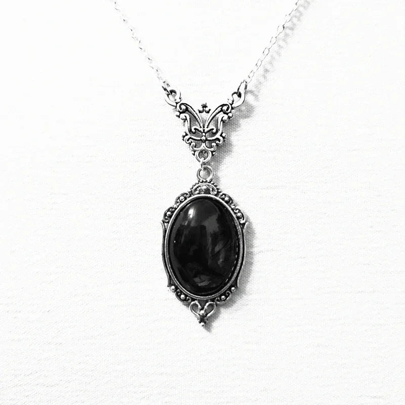 Collier Pendentif Gothique Quartz Rouge — Ovale, Vampire Halloween, Vintage Choker