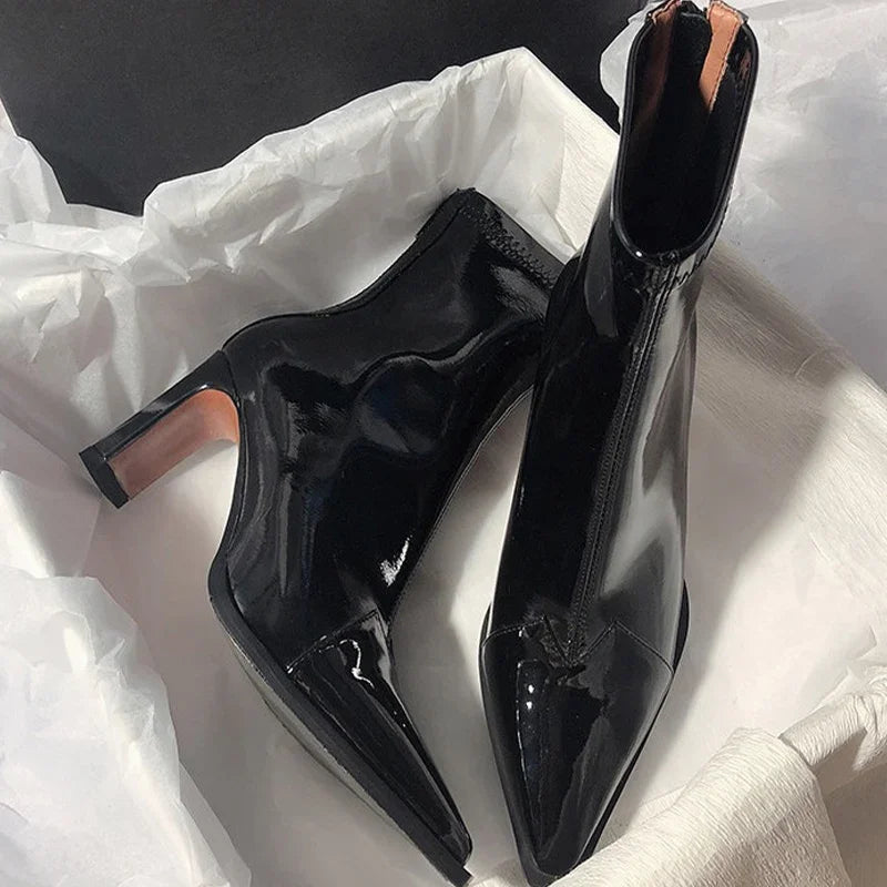 Bottines Chelsea Femme Talon Haut Bout Pointu — Style Goth, Hiver 2024