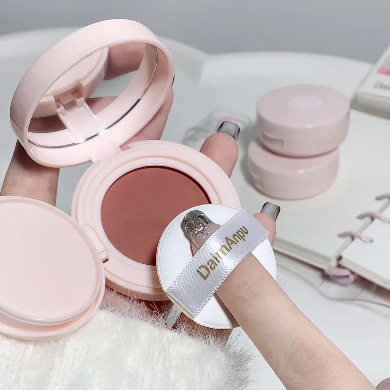 Blush Mousse Rose Fille Palette 4 Couleurs Mat & Pêche — Contouring Visage
