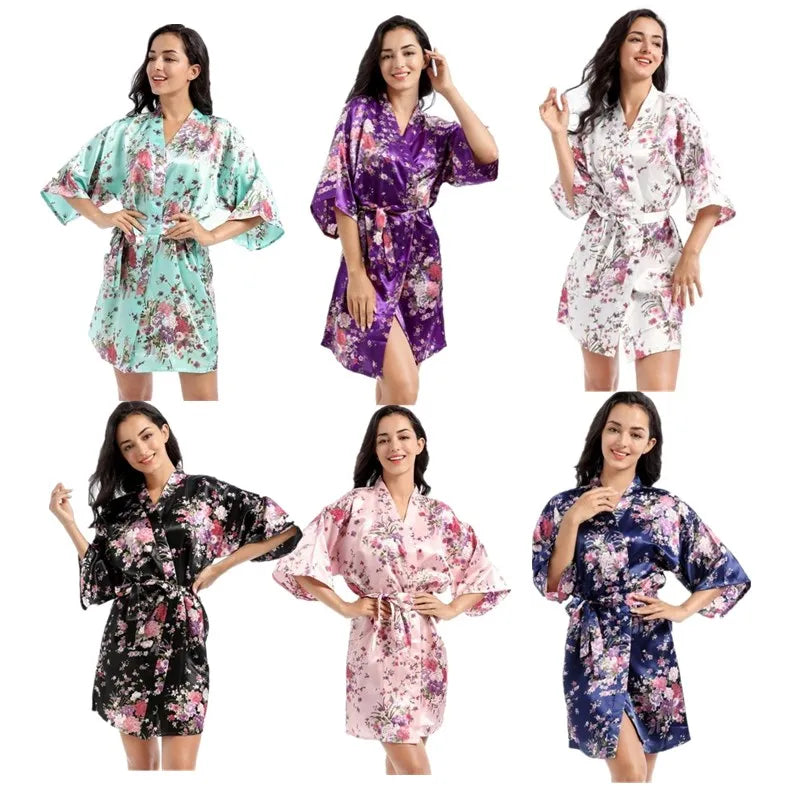 Robe de Chambre Kimono Satin Floral Femme — Mariée & Demoiselles d'Honneur, Spa & Mariage