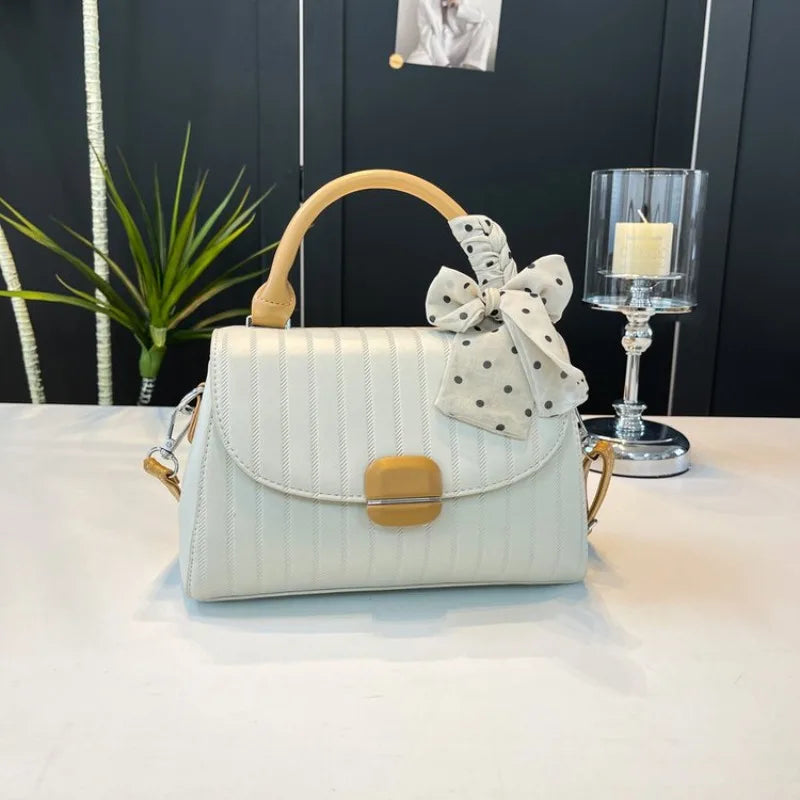 Sac Satchel Carré Minimaliste Femme — Détail Cuir, Grande Capacité, Sac Couches Luxe